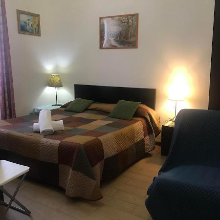 Bed and Breakfast Casa Dell'Amicizia Рим Экстерьер фото
