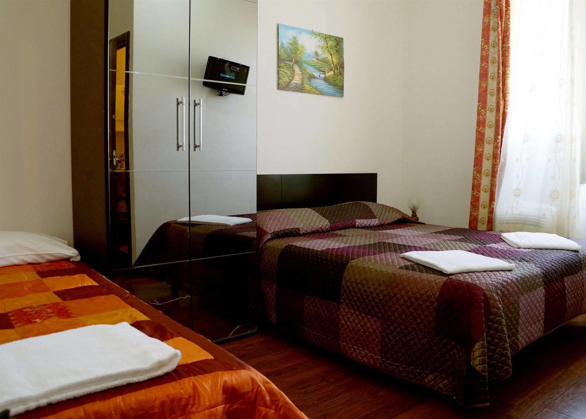 Bed and Breakfast Casa Dell'Amicizia Рим Экстерьер фото