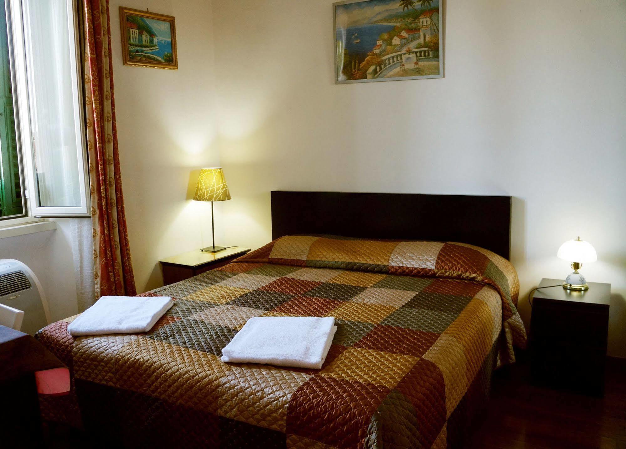 Bed and Breakfast Casa Dell'Amicizia Рим Экстерьер фото