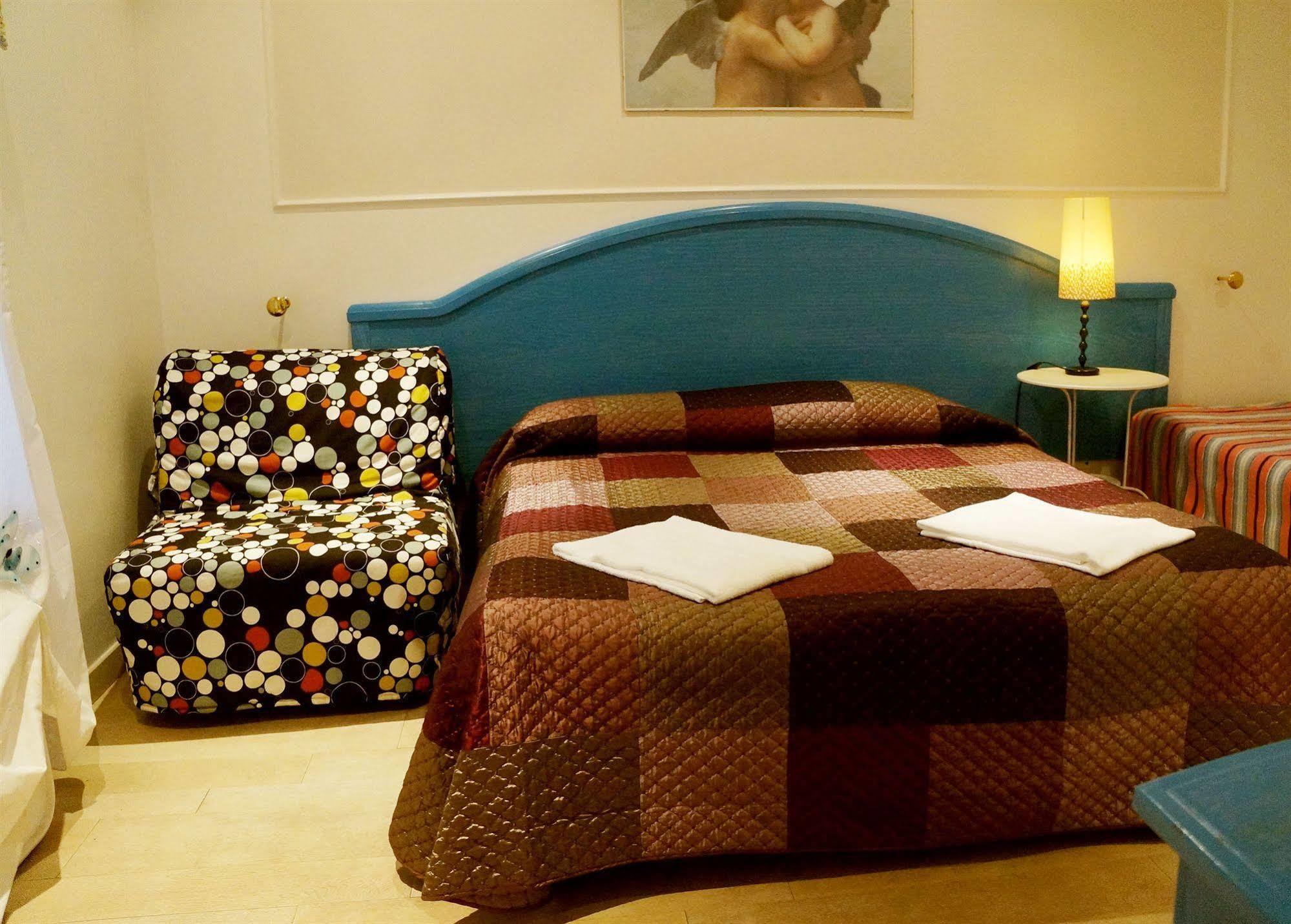 Bed and Breakfast Casa Dell'Amicizia Рим Экстерьер фото